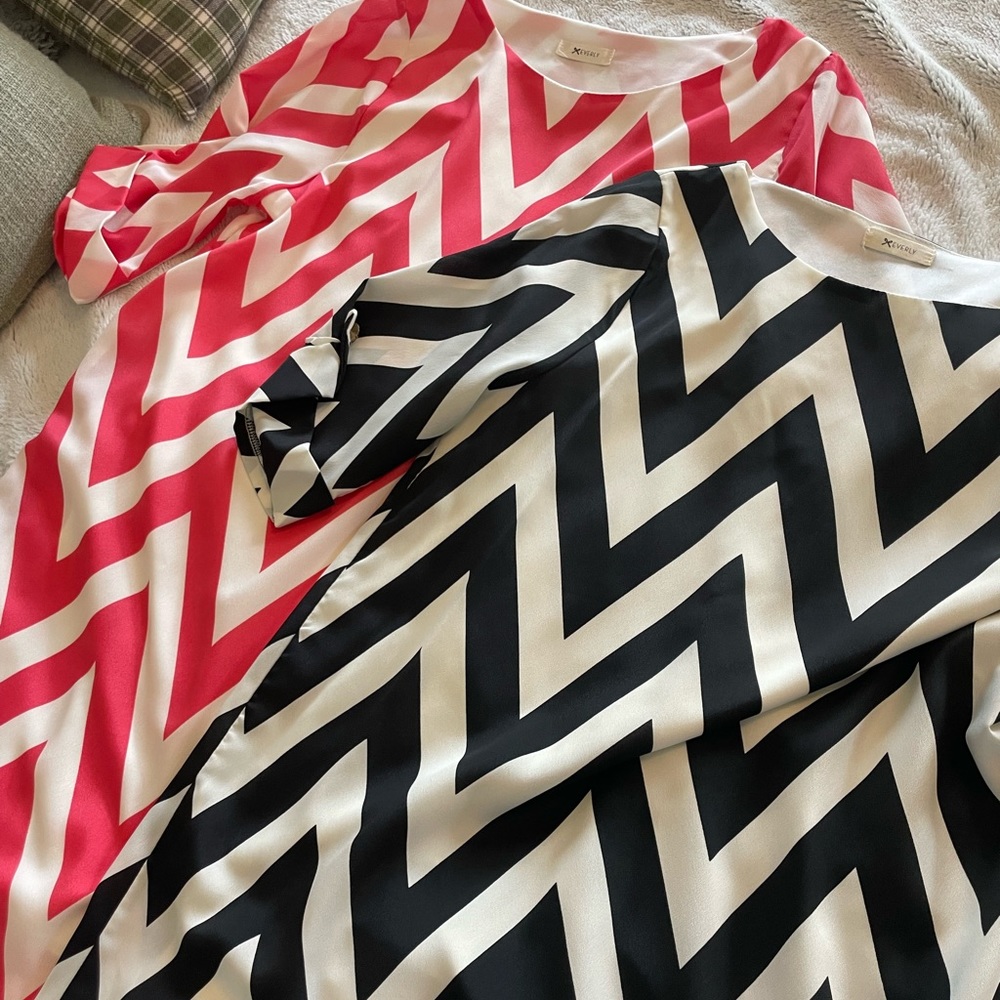 Chevron dress lot ! Size small. Black and coral.